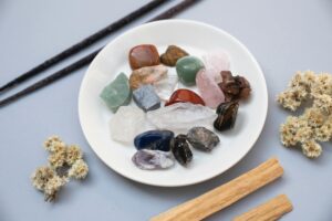 Pourquoi intégrer les pierres naturelles à votre routine bien-être ?